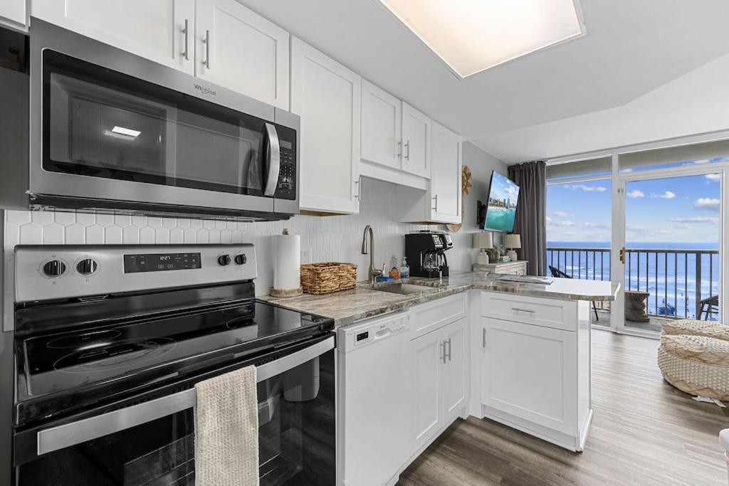 Direct Oceanfront- King Bedroom- Amazing Views/Pools/Hot Tubs/Beach Access/Golf 默特尔比奇 外观 照片