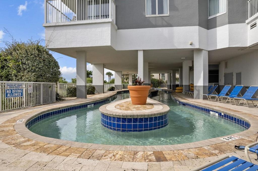 Direct Oceanfront- King Bedroom- Amazing Views/Pools/Hot Tubs/Beach Access/Golf 默特尔比奇 外观 照片